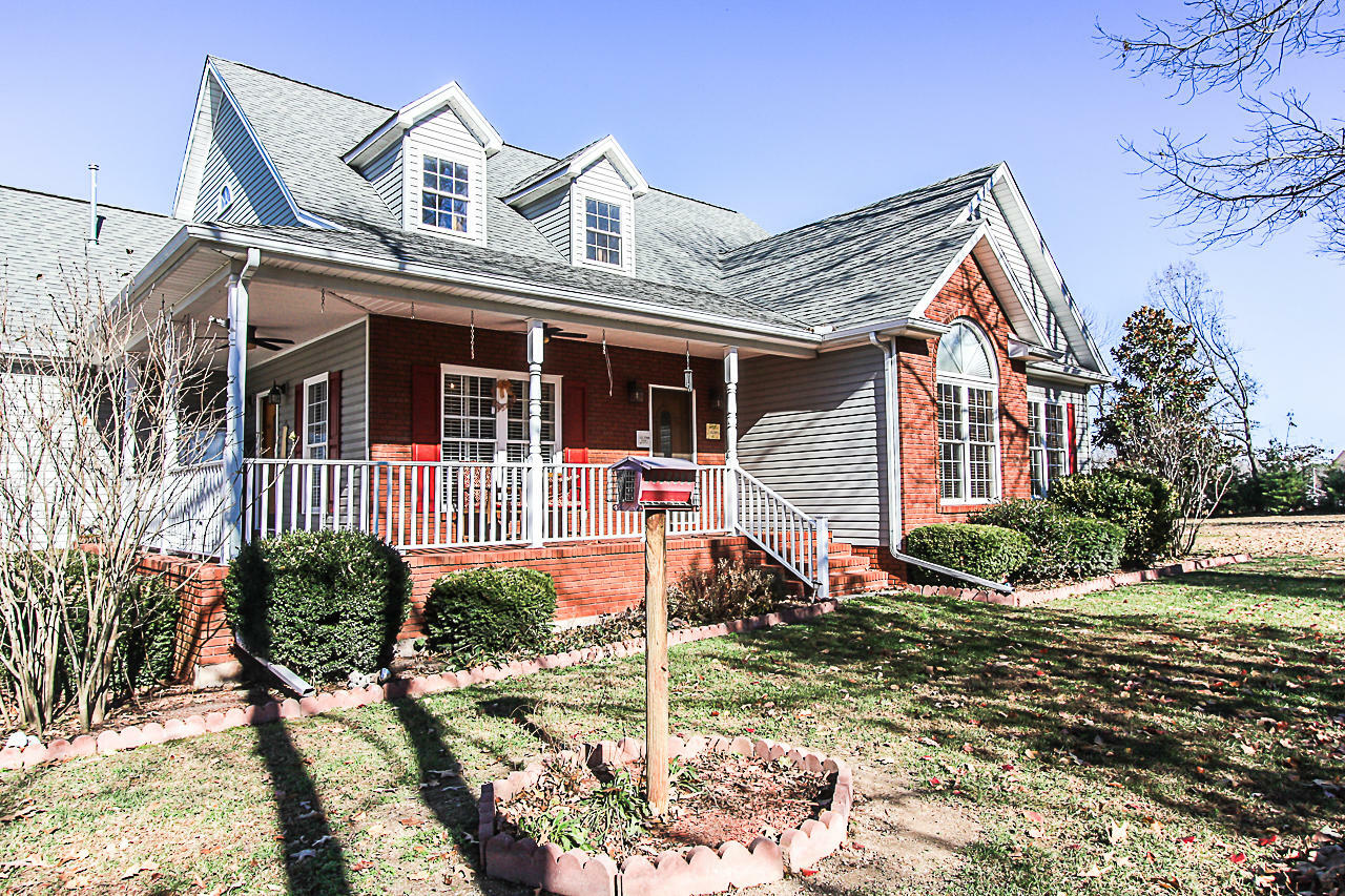 Property Photo: 142 Langford Hill Rd TN 38501
