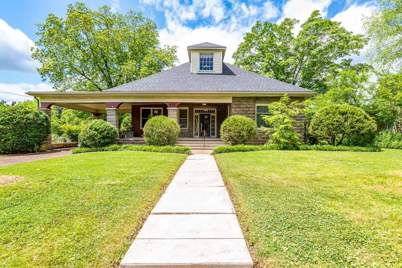 Property Photo: 612 E Madison Ave TN 37303
