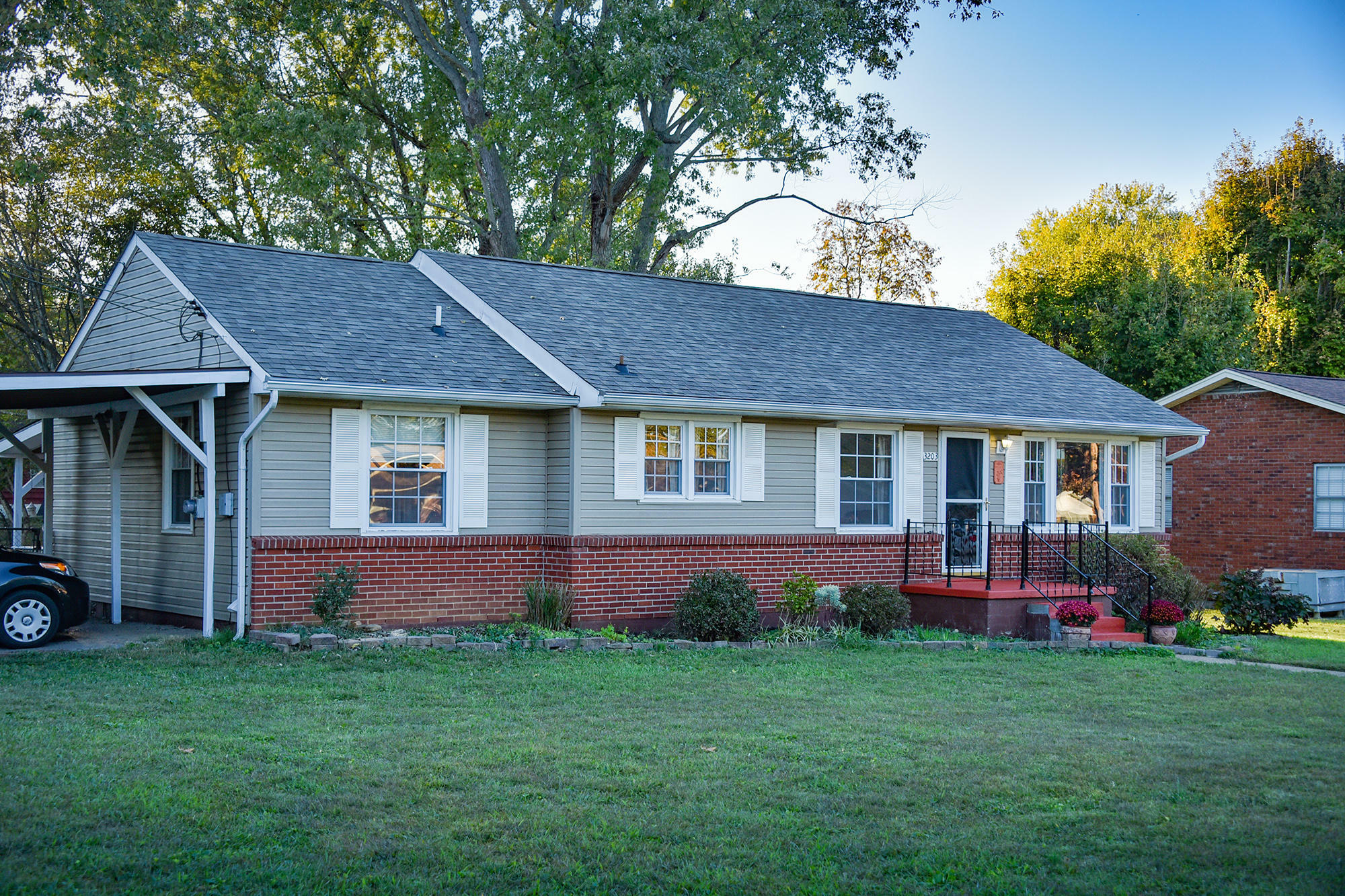 Property Photo:  3203 Cross Valley Rd  TN 37917 