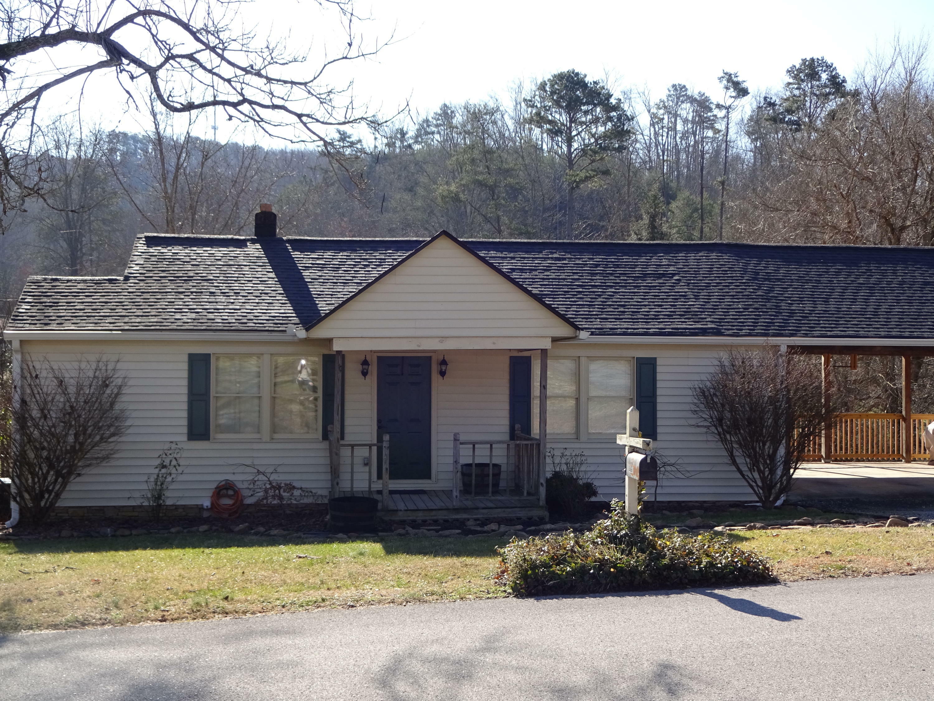 Property Photo:  8861 Simpson Rd  TN 37920 