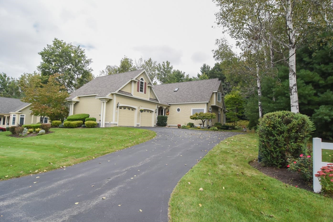 Property Photo:  36 Hawkins Glen Drive  NH 03079 