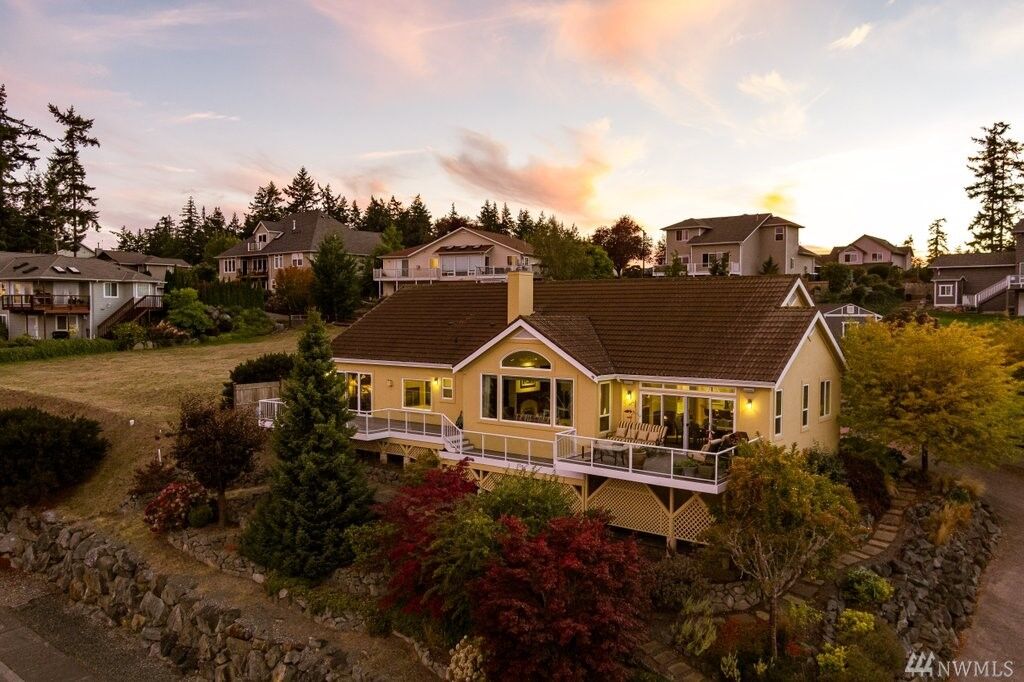 Property Photo: 2411 SW Freund St WA 98277