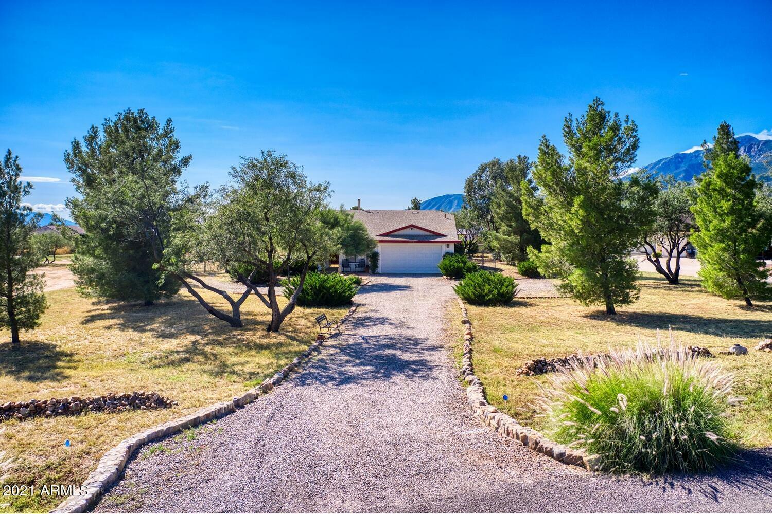 Property Photo: 3616 E Ojibwa Street AZ 85650