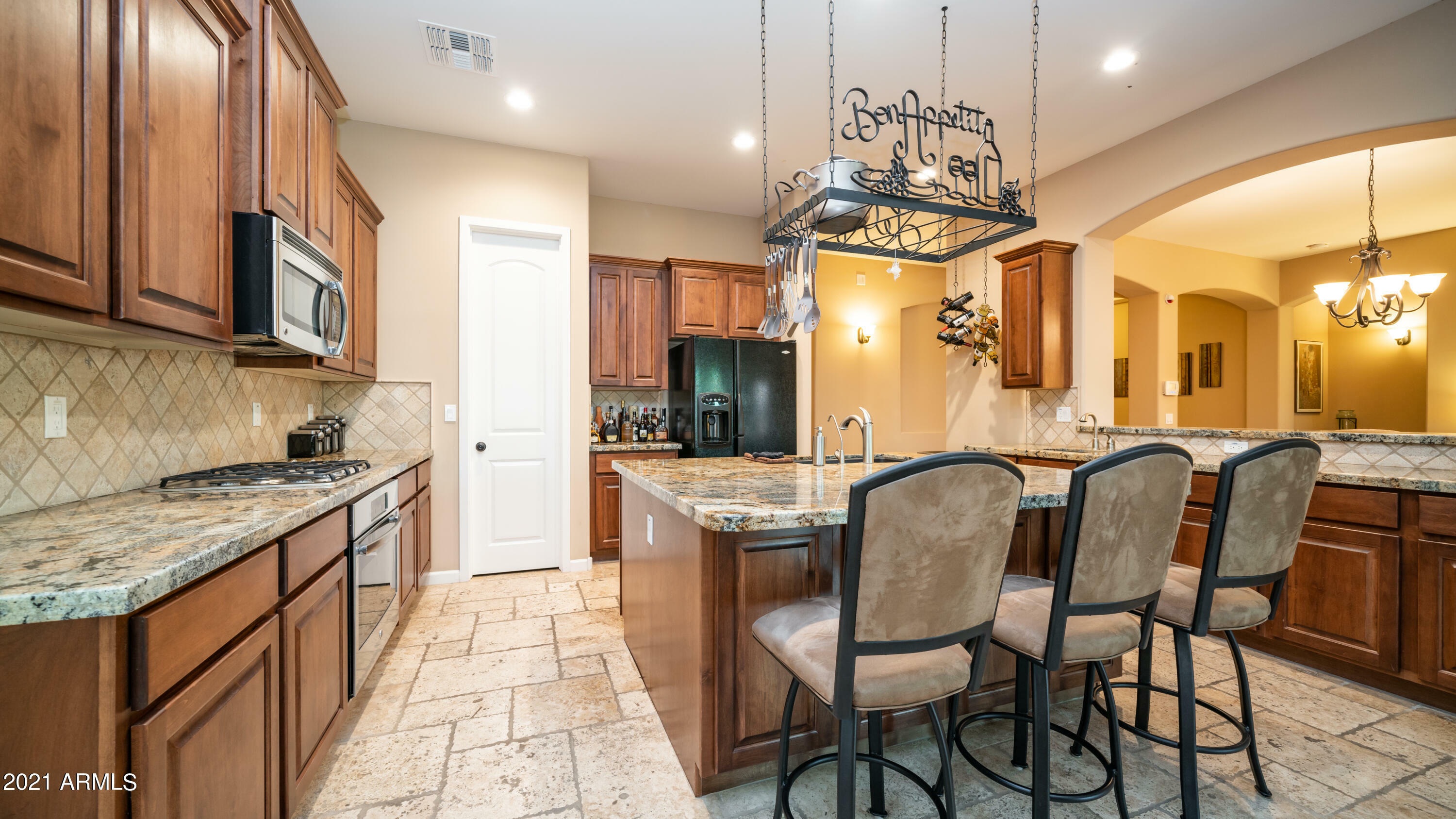Property Photo: 1518 E Hazel Drive AZ 85042