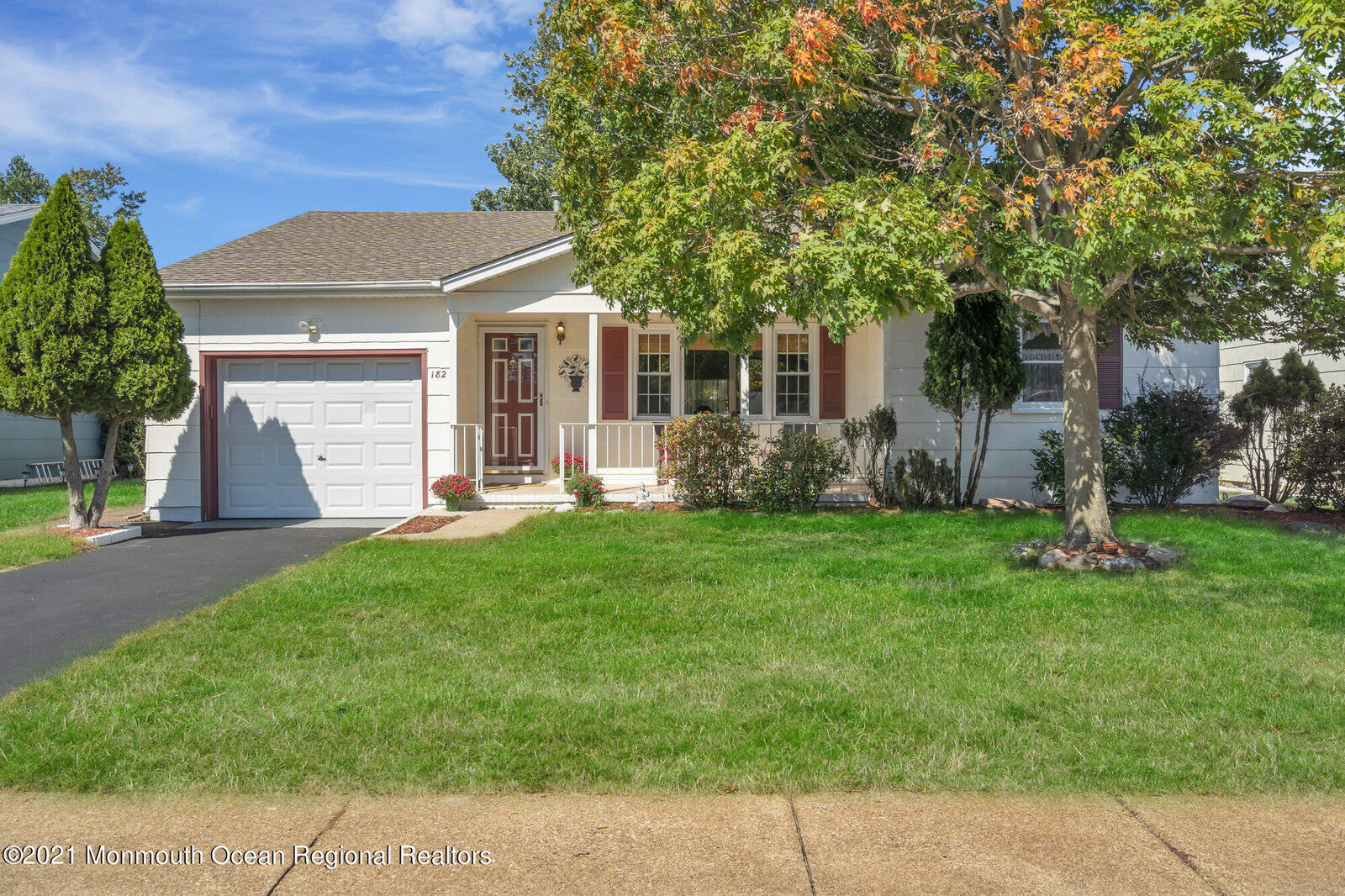 Property Photo:  182 Westbrook Drive  NJ 08757 