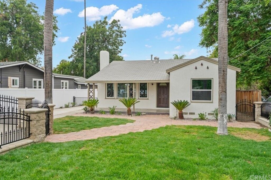 Property Photo:  4320 Rubidoux Avenue  CA 92506 