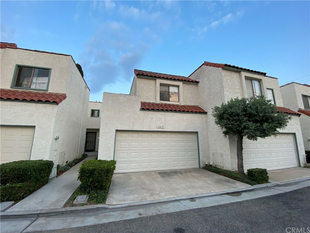 Property Photo:  13458 Whittier Lane  CA 92844 