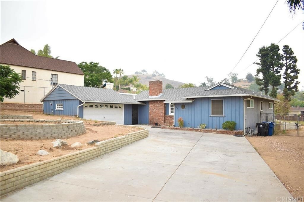 Property Photo:  9938 Helen Avenue  CA 91040 