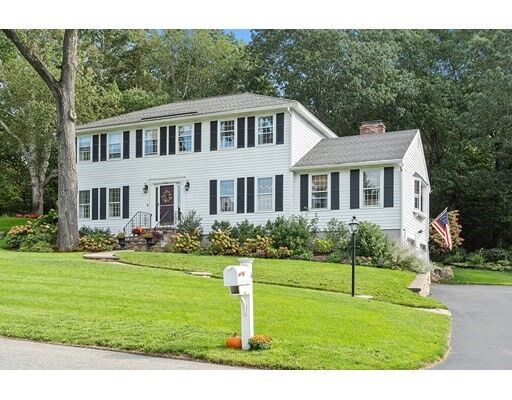 Property Photo:  5 Cricket Circle  MA 01810 