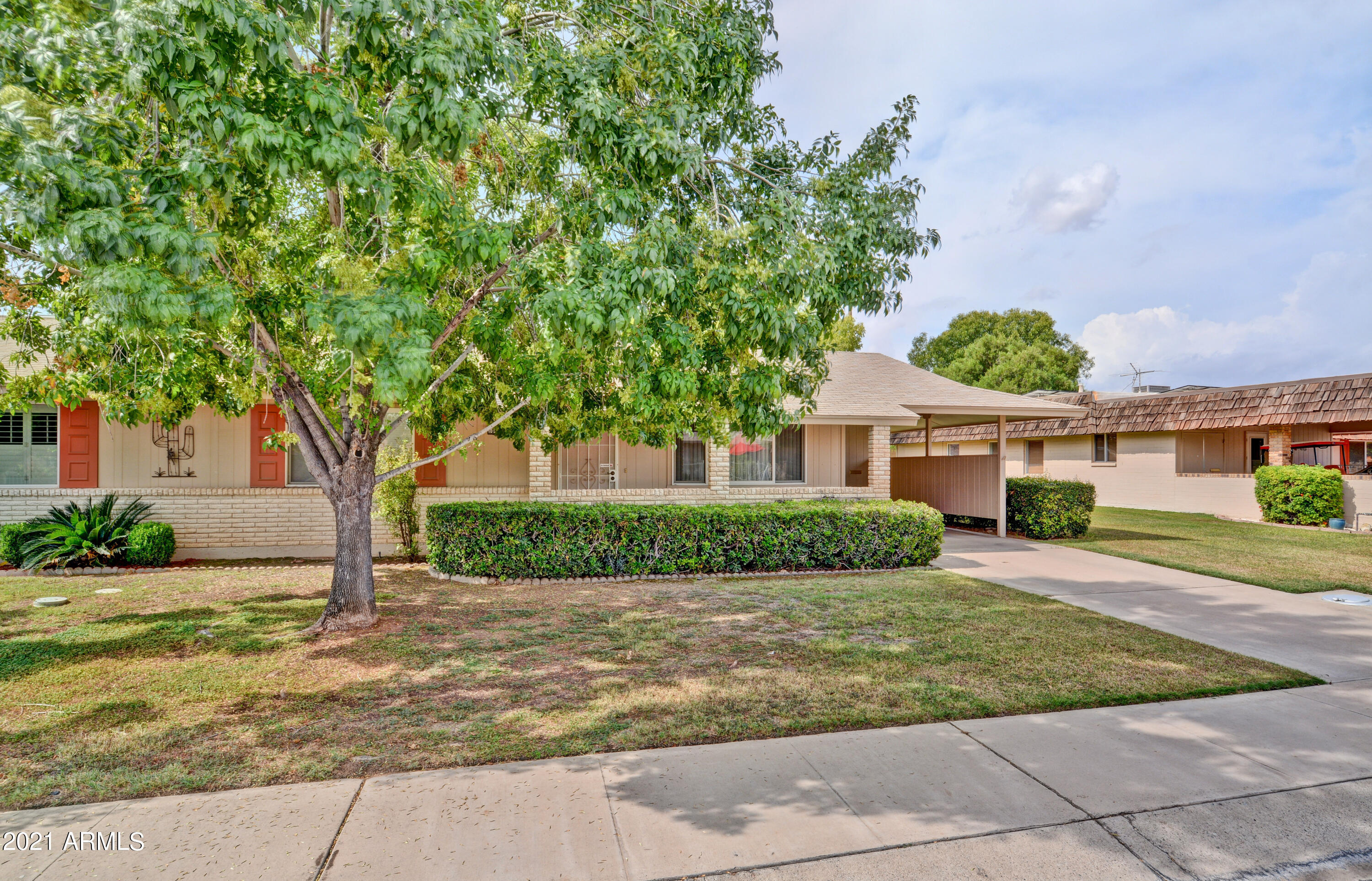 Property Photo: 10641 W Tropicana Circle AZ 85351