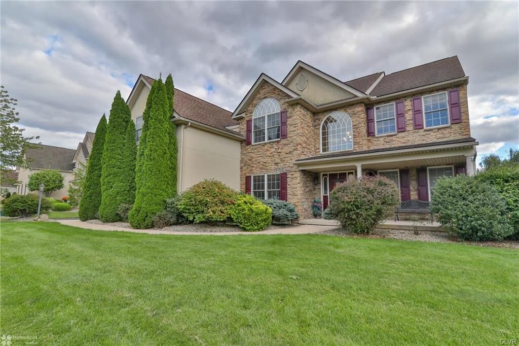 Property Photo:  539 City View Drive  PA 18064 