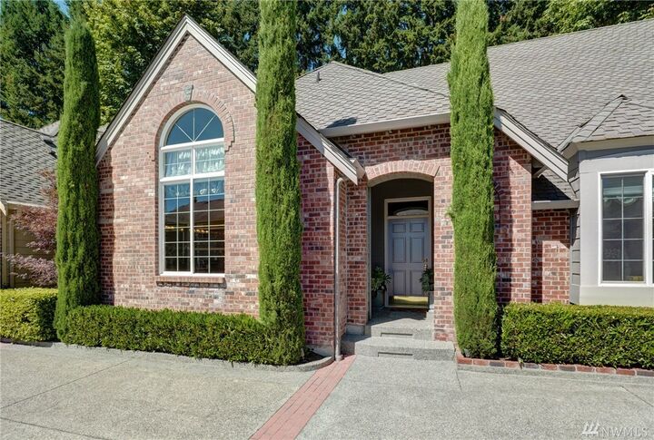 Property Photo:  13502 NE 12th Place  WA 98005 