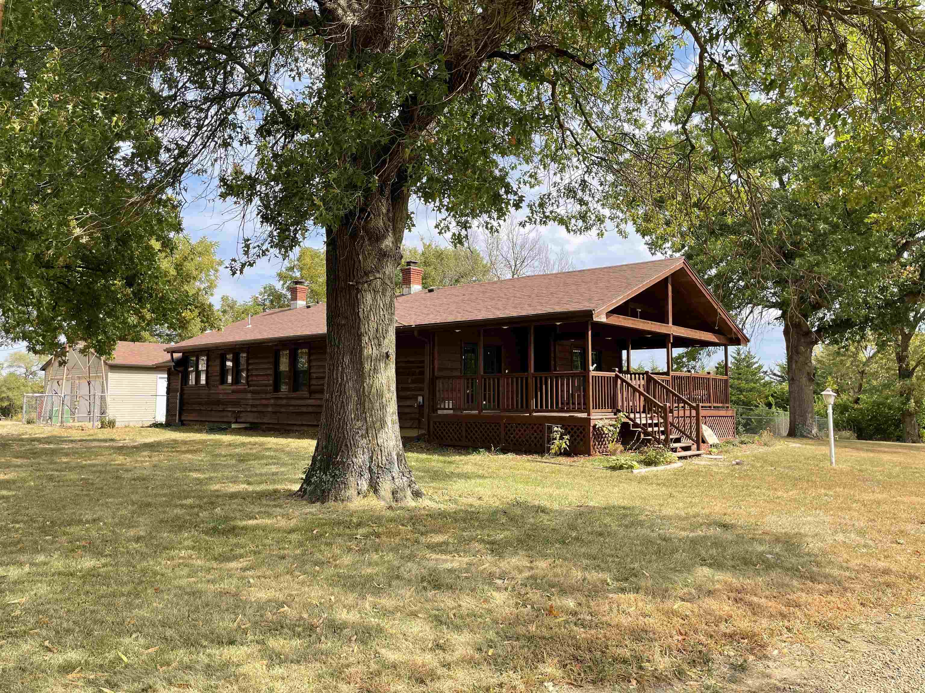 Property Photo:  626 NW 62nd St  KS 66617 