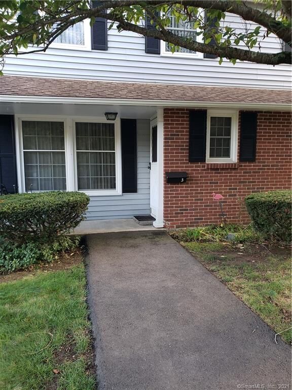 Property Photo:  3 Greenwich Way 3  CT 06460 