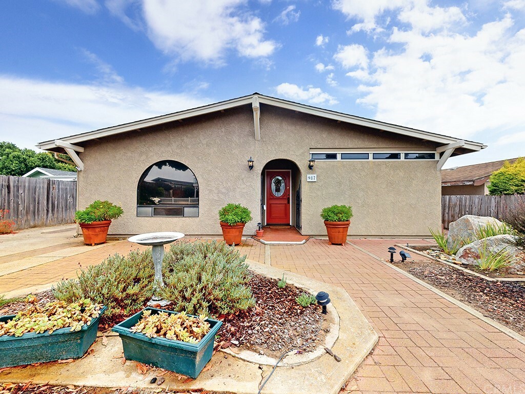 Property Photo:  987 Carmel Street  CA 93442 