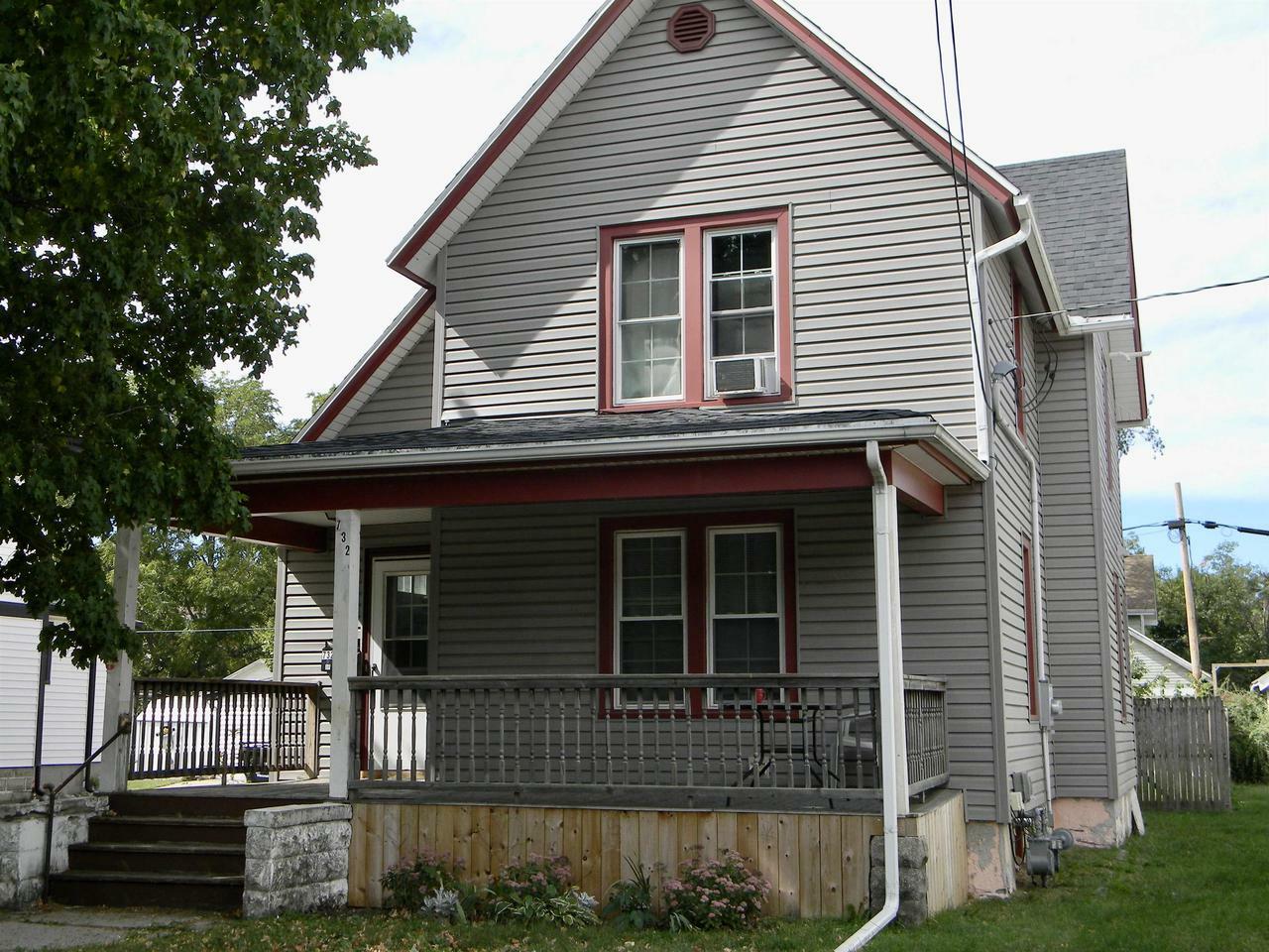 Property Photo:  732 Hackett St  WI 53511 