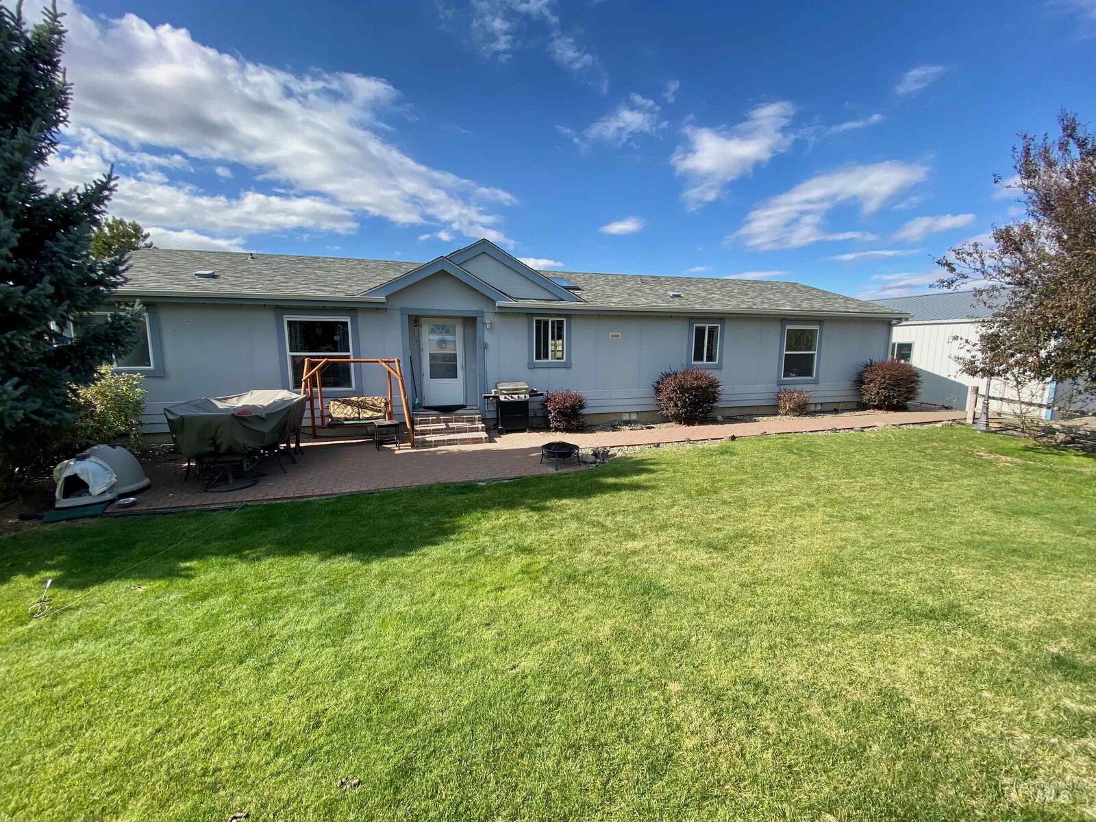 Property Photo: 11500 Peola Road WA 99403