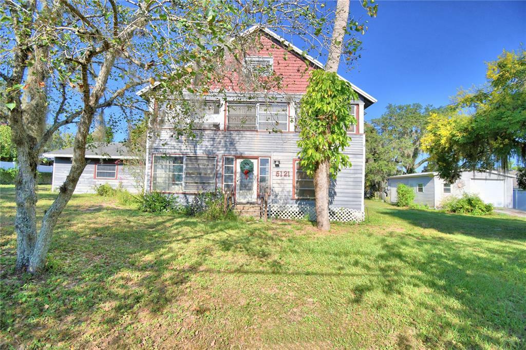 Property Photo:  6121 County Road 547 N  FL 33837 