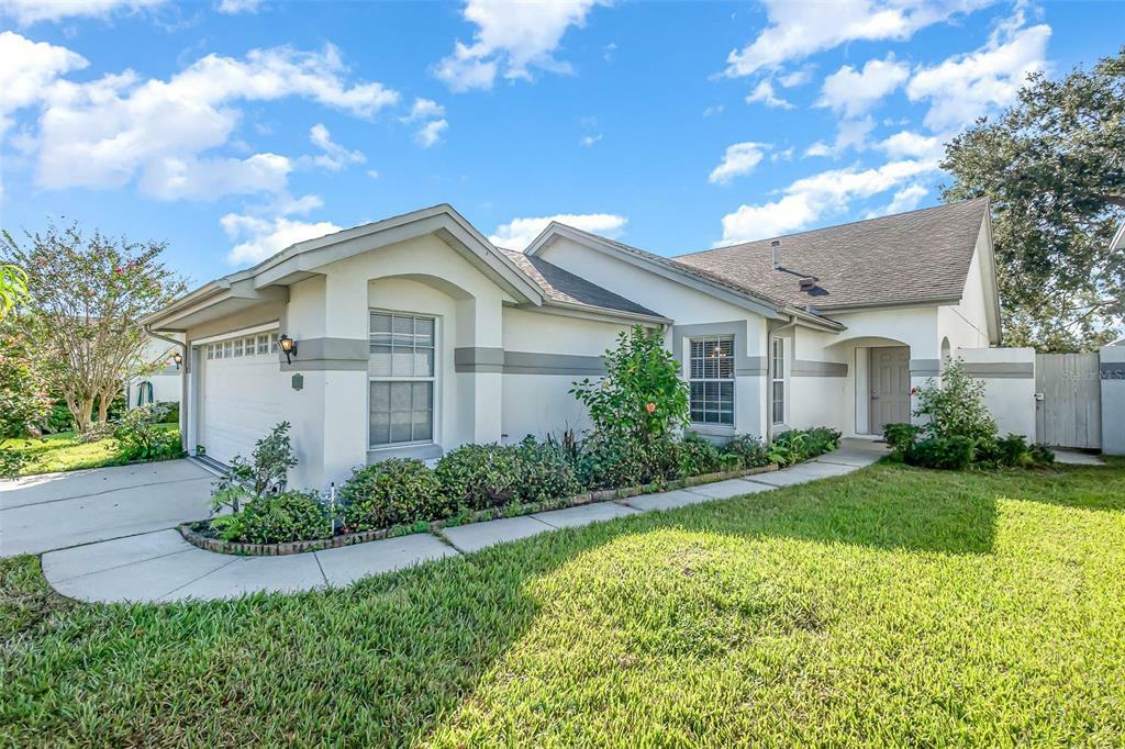 Property Photo: 5673 Parkview Lake Drive FL 32821