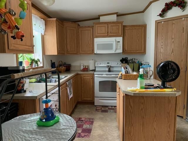 Property Photo:  6 Pine Street  NH 03234 