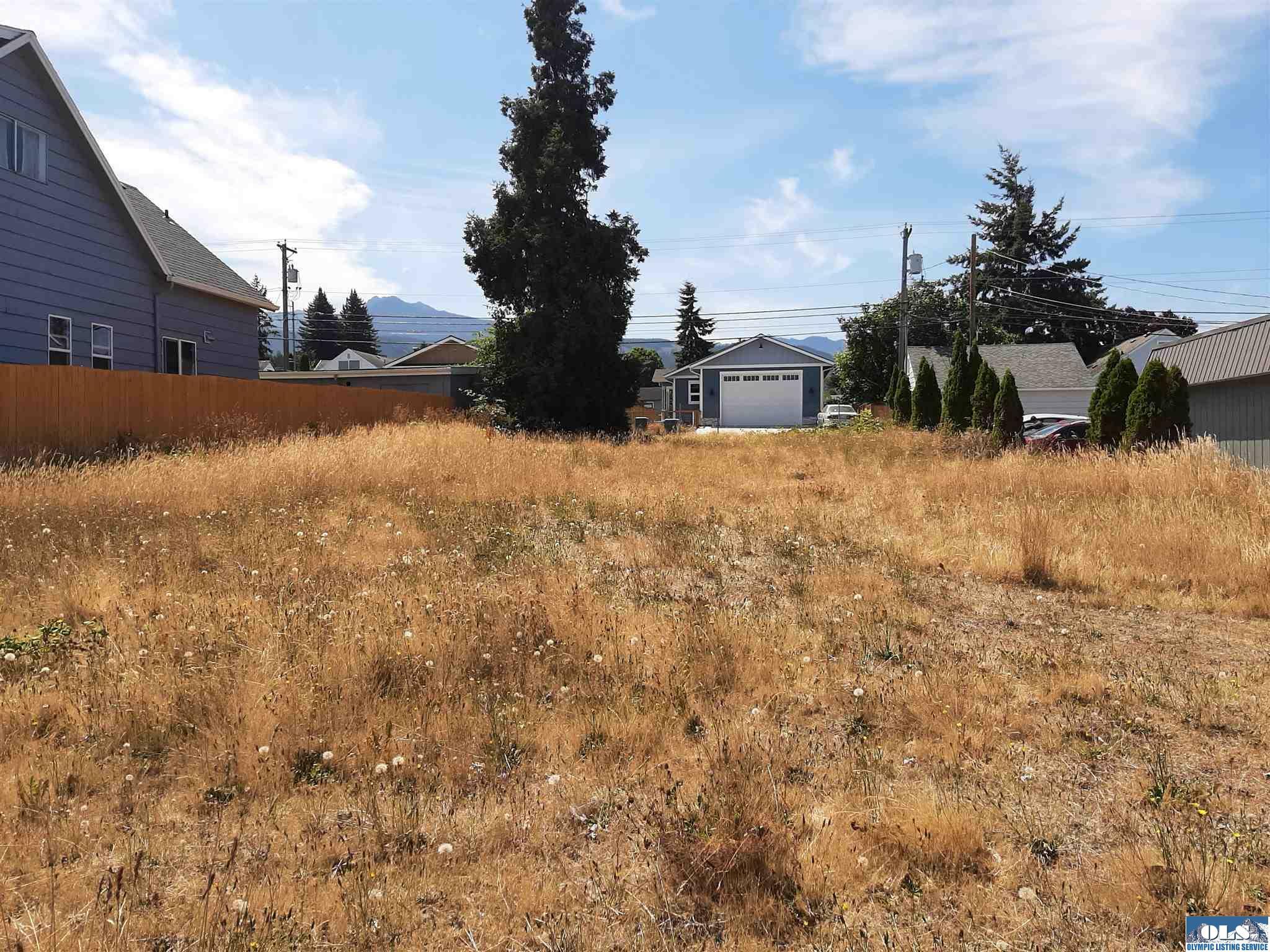 Property Photo: 9999 E 8th St WA 98362