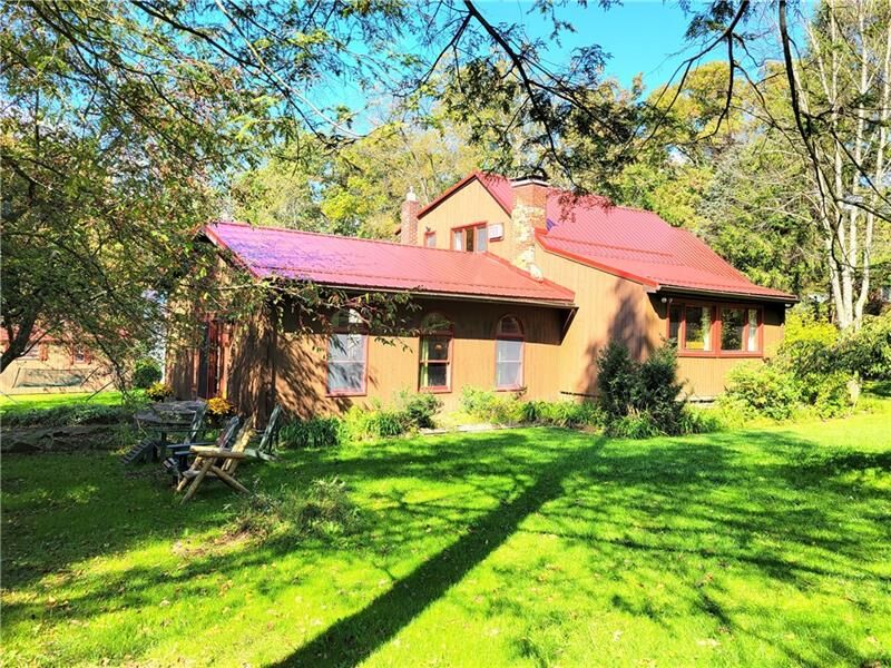 Property Photo: 5 Maple Rd PA 15655