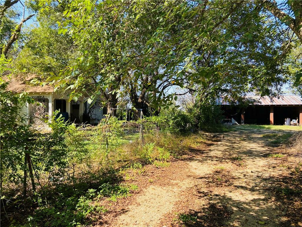 Property Photo:  701 County Road 347  TX 76530 