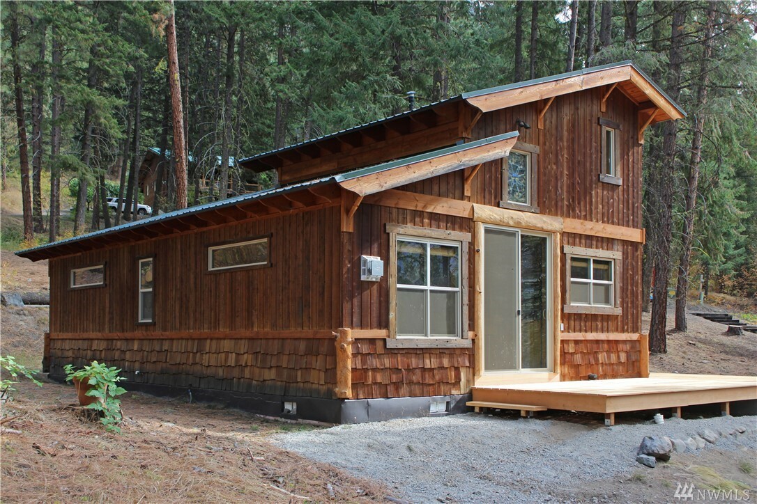 Property Photo:  21 Mustard Mountain Rd  WA 98862 