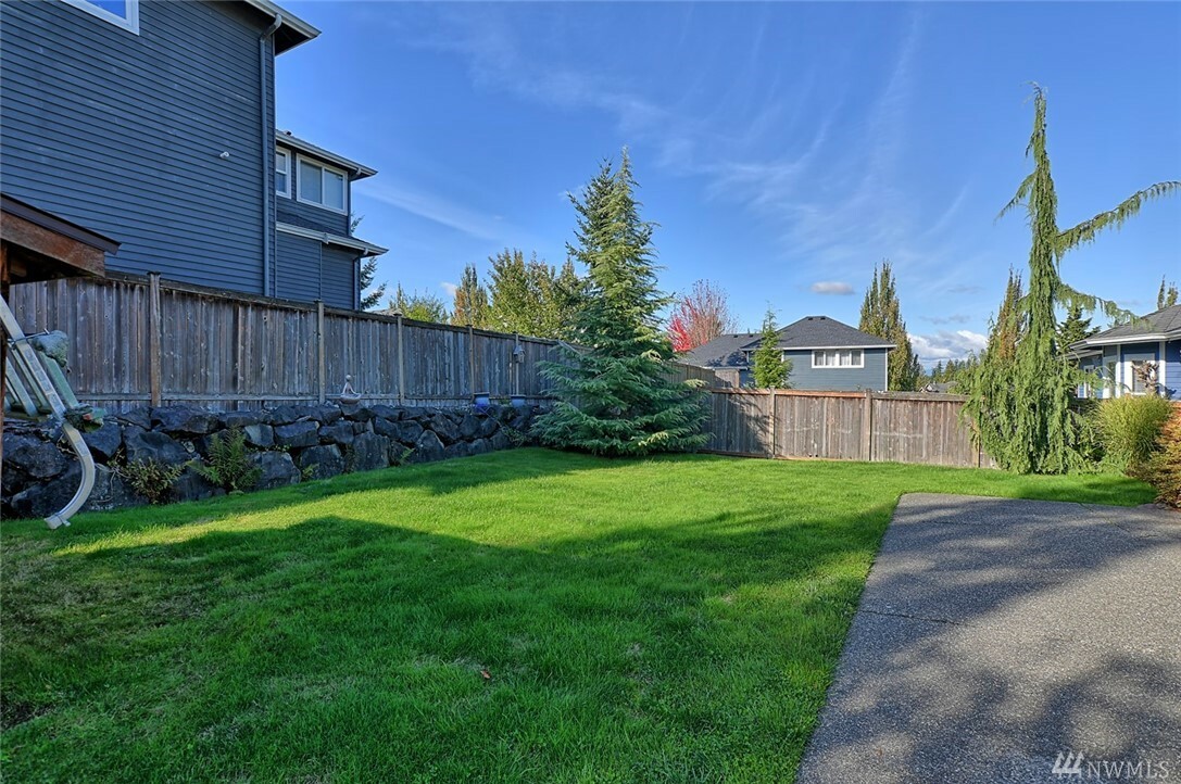Property Photo: 7612 82nd Ave NE WA 98270