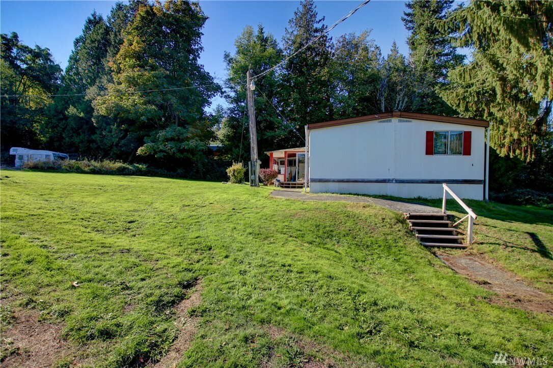 Property Photo:  3753 Bay Rd  WA 98248 