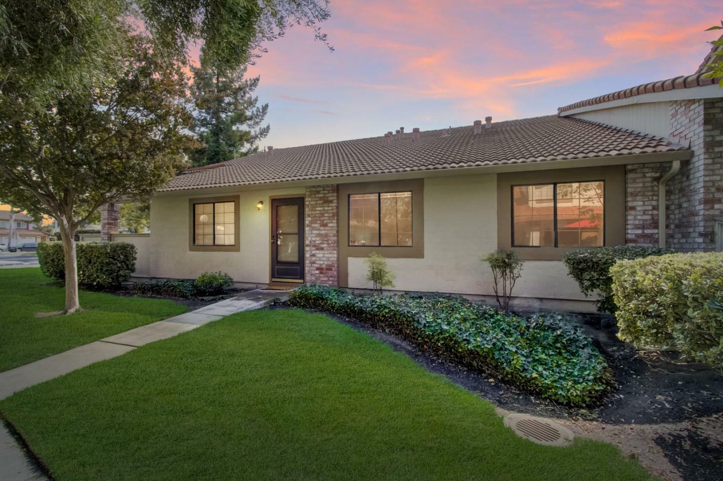 Property Photo:  403 Colony Knoll Drive  CA 95123 