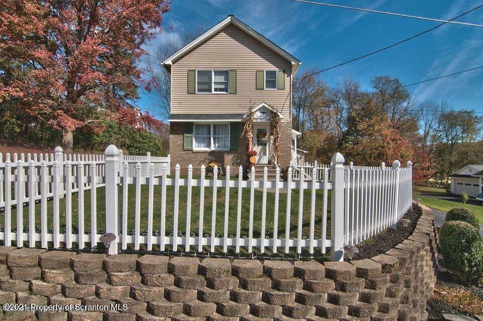 150 Green St  Carbondale PA 18407 photo
