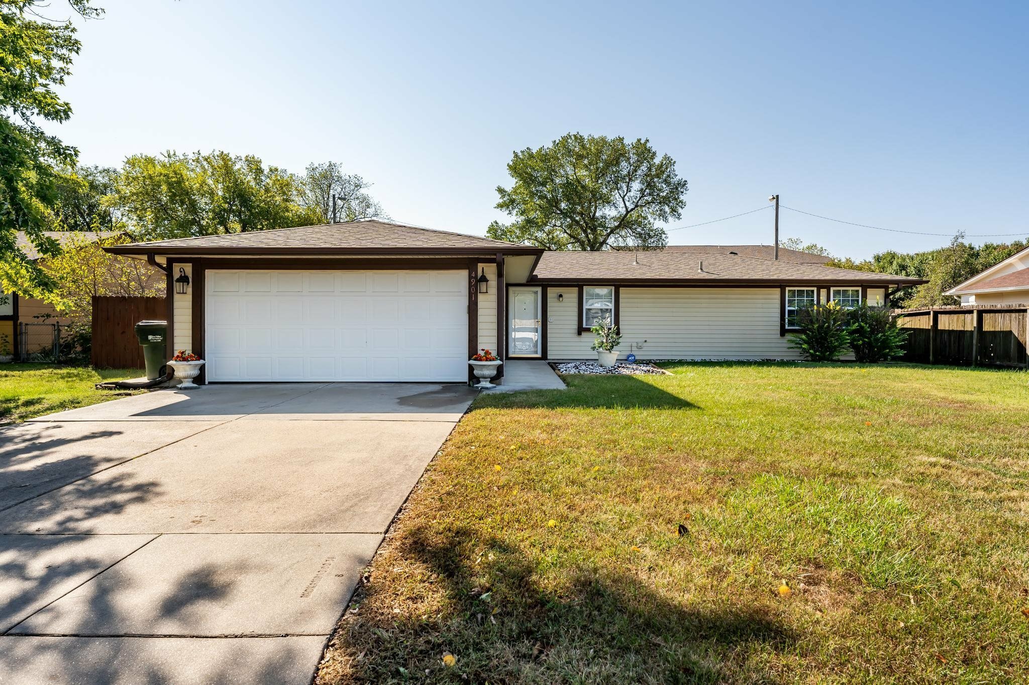 4901 E Looman St  Wichita KS 67220 photo