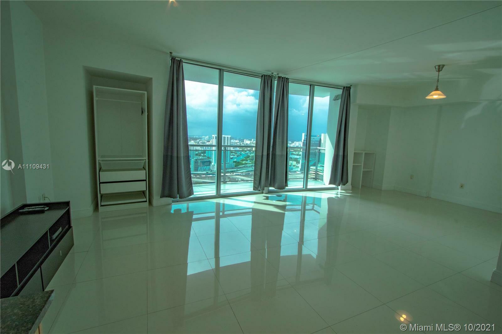 Property Photo:  350 S Miami Ave 3415  FL 33130 