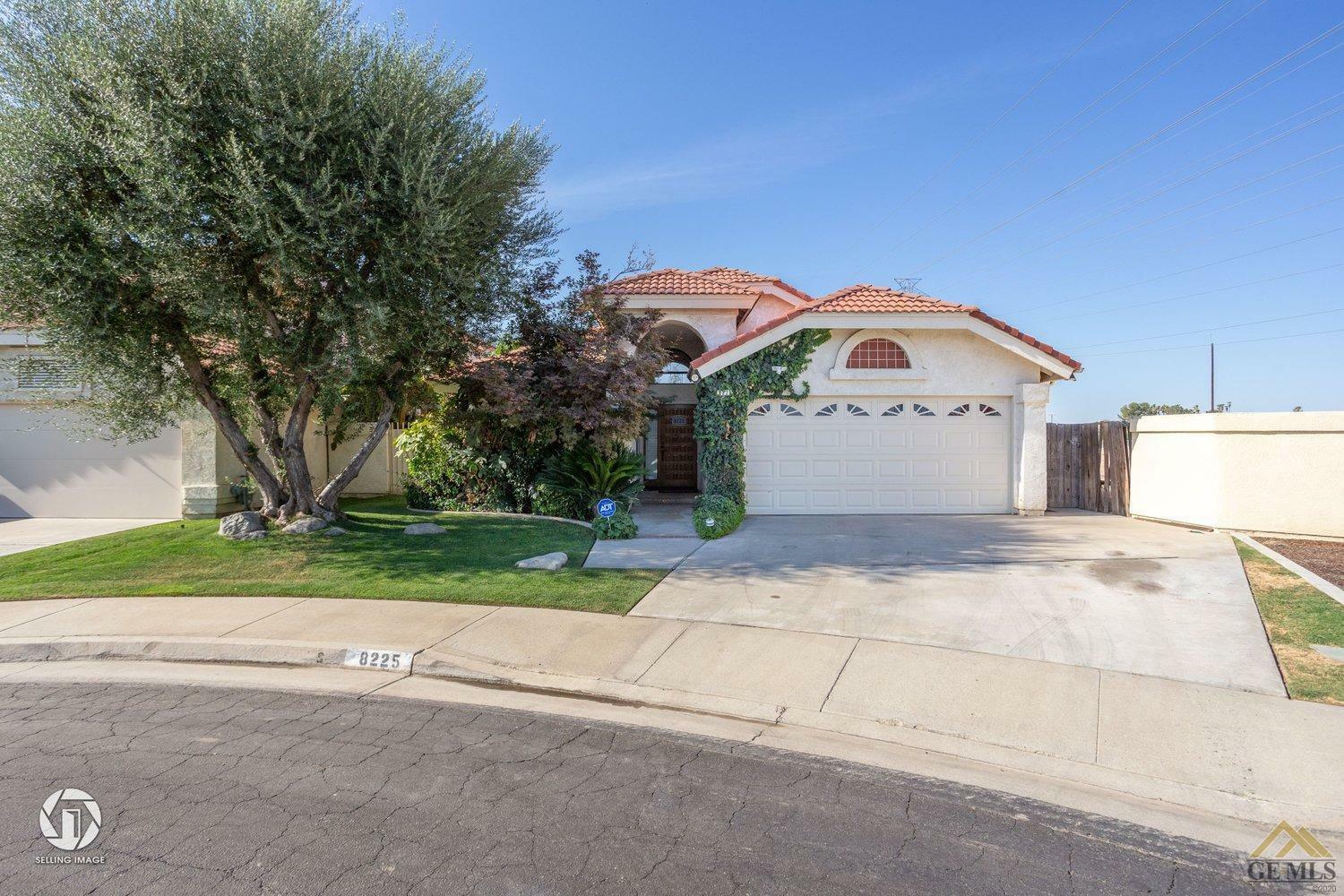 Property Photo:  8225 Norfolk Court  CA 93311 