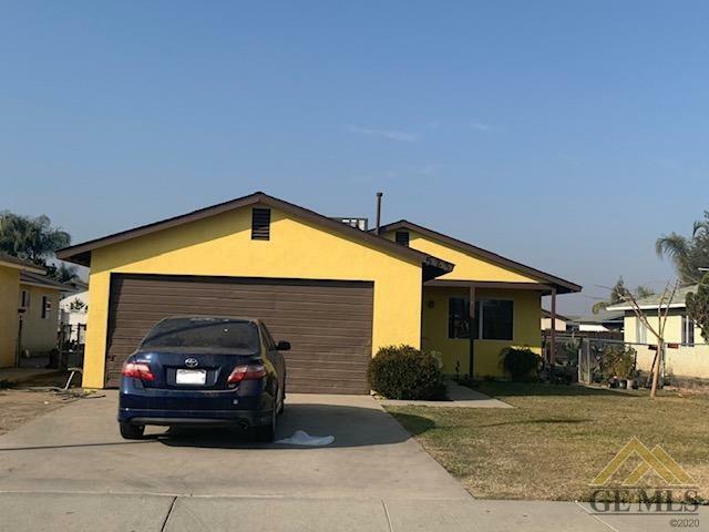 Property Photo:  523 10th Street  CA 93250 