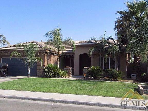 Property Photo:  1449 La Lila  CA 93203 