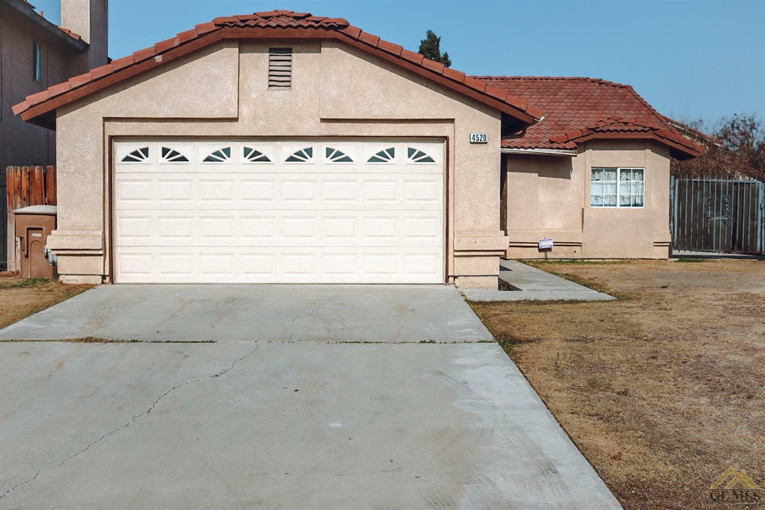 Property Photo:  4520 Southern Breeze Drive  CA 93313 