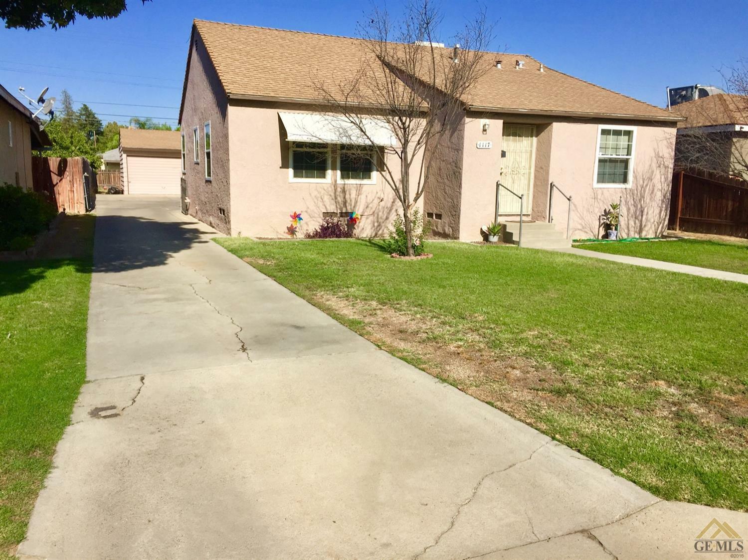 1117 El Sereno Drive  Bakersfield CA 93304 photo