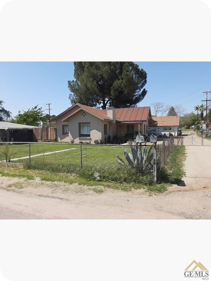 Property Photo:  225 Plymouth Avenue  CA 93308 