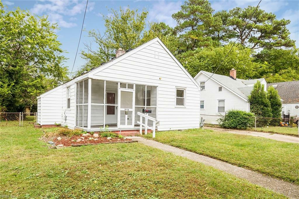 Property Photo:  7538 Yorktown Drive  VA 23505 