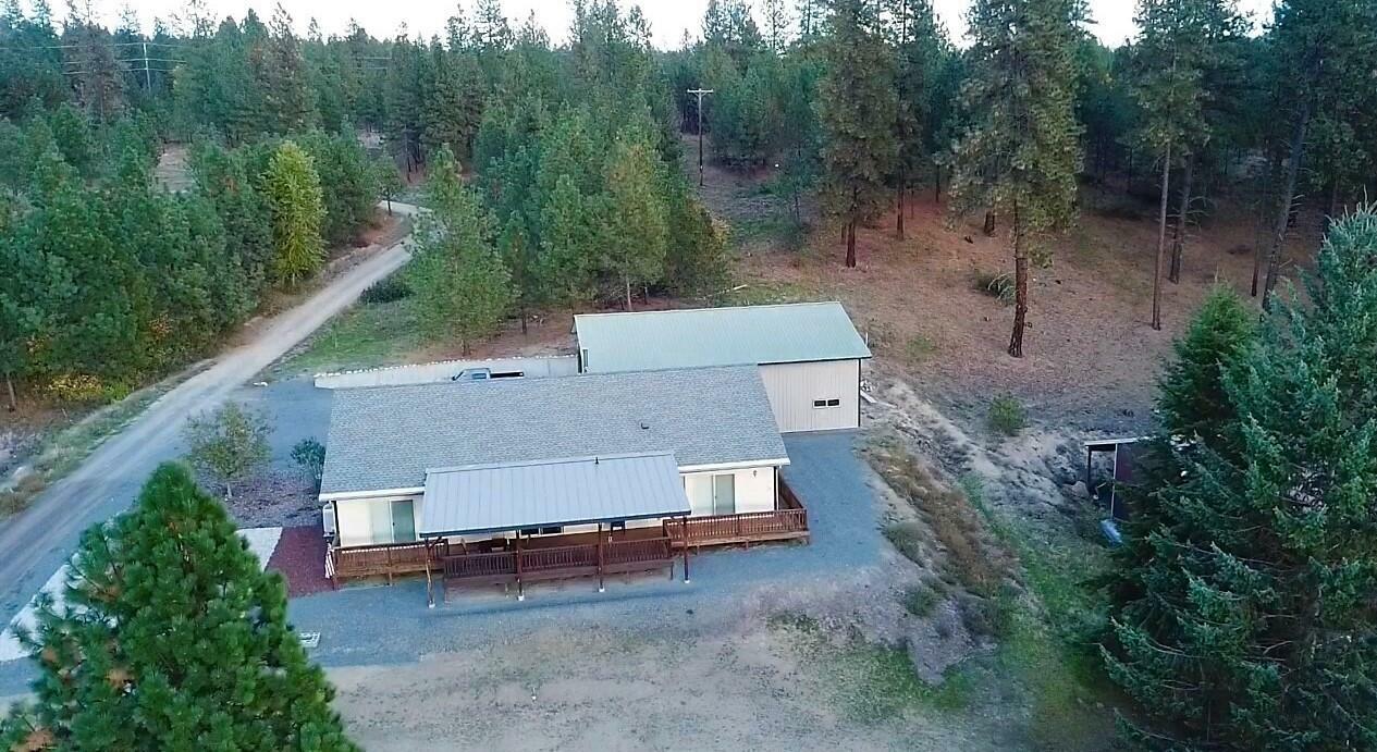 Property Photo:  1382 Deer Run Way  WA 99141 