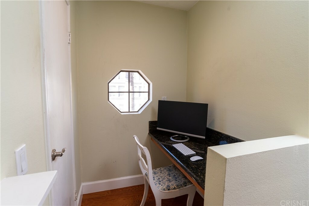 Property Photo: 698 S Berendo Street 101 CA 90005