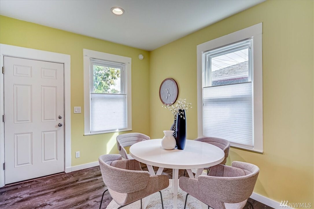 Property Photo: 647 NW 82nd St WA 98117