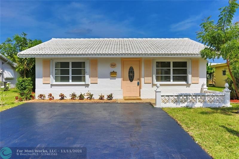 Property Photo: 7205 NW 76th St FL 33321