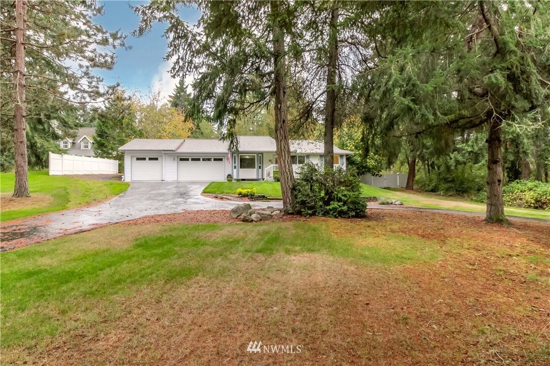 Property Photo:  808  9th Avenue  WA 98333 
