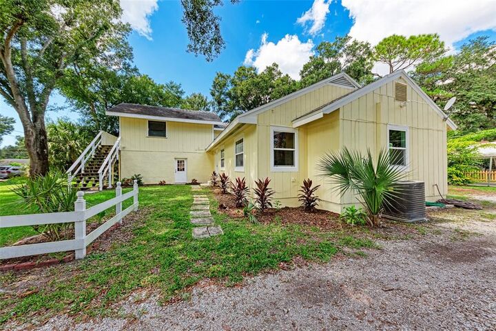 Property Photo:  2425 21st  FL 34234 