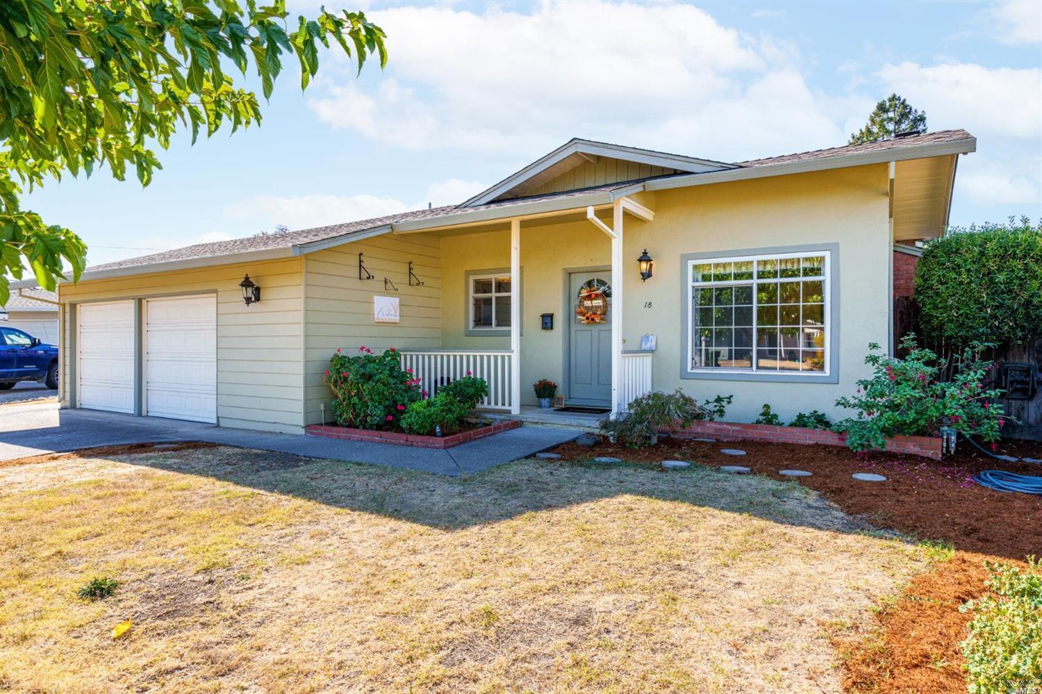 18 Plaza Loma  Novato CA 94947 photo