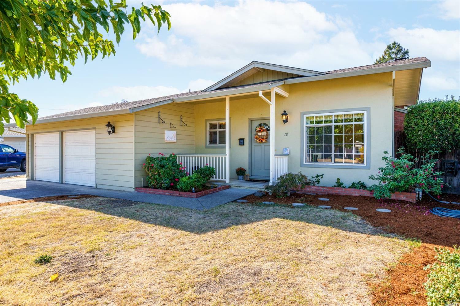 Property Photo:  18 Plaza Loma  CA 94947 