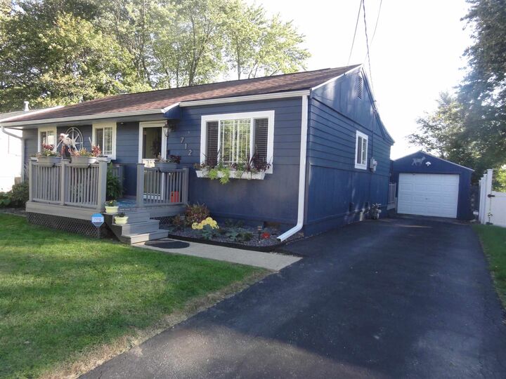 712 E Division  Peoria Heights IL 61616 photo